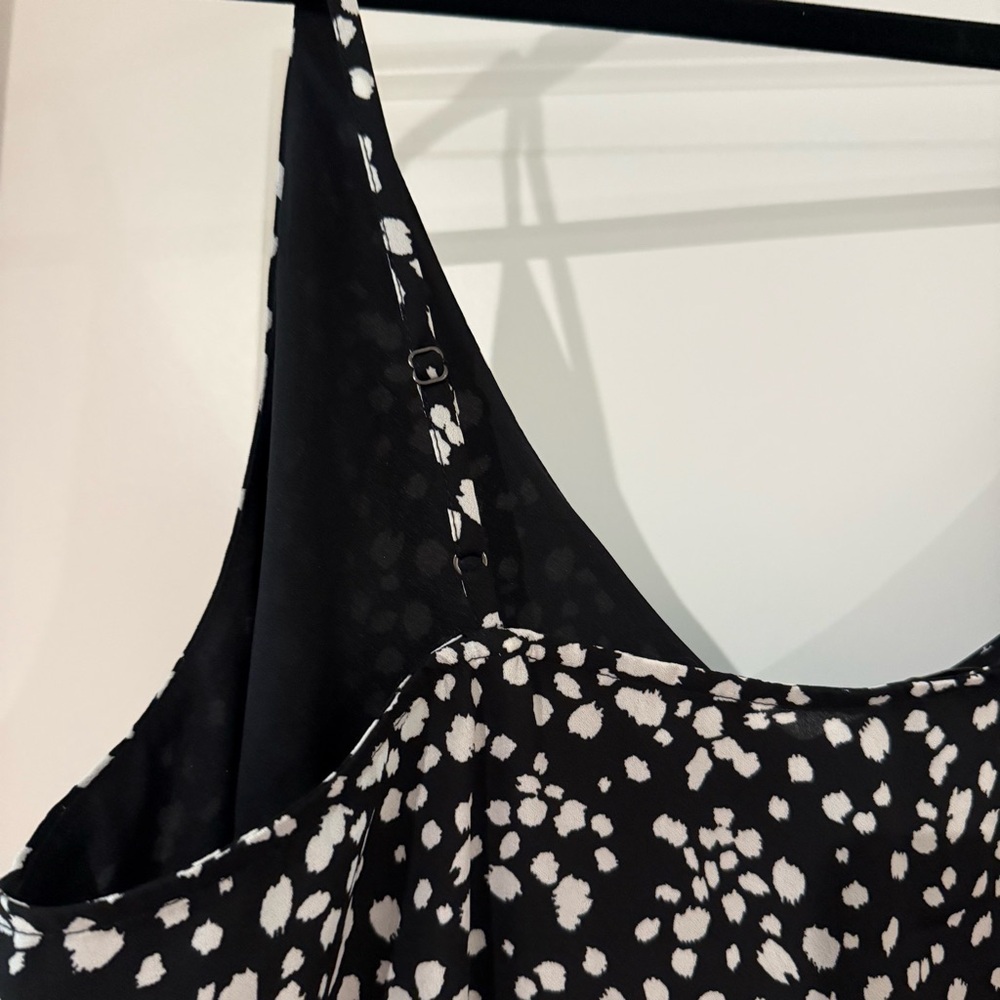 🆕 Banana Republic Cami - Picture 4 of 5